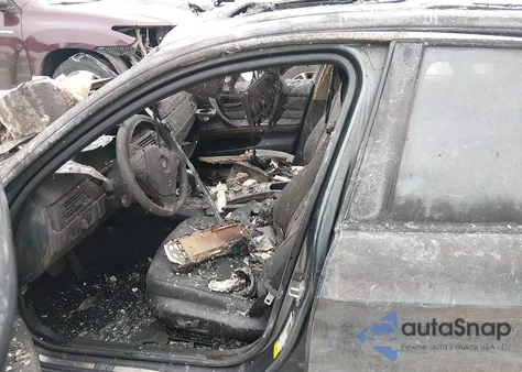 2010 BMW 328I xDrive z USA, uszkodzony, nr VIN WBAPK5C51AA649456